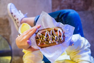 味蕾上的旅行，如何用文案让美食之旅更诱人